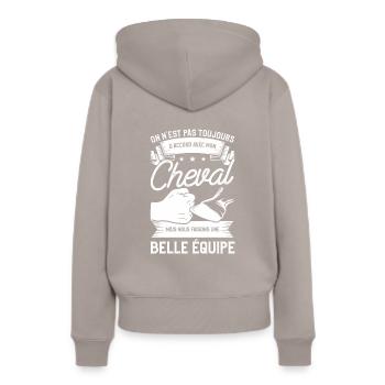 On N'est Pas Toujours D'accord Avec Mon Cheval - Sweat à capuche Premium bio Femme - taupe - Dos - Julia (174cm)