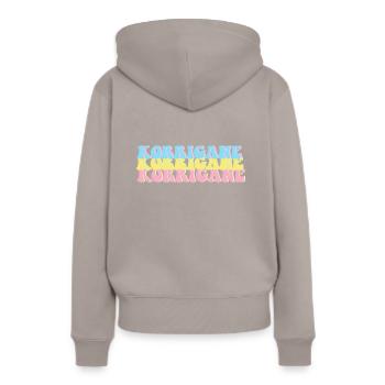 Korrigane en couleur - Sweat à capuche Premium bio Femme - taupe - Dos - Julia (174cm)