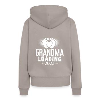 2023 Grand-mère Chargement Future Grand-mère 2023 Grand-mère - Sweat à capuche Premium bio Femme - taupe - Dos - Julia (174cm)
