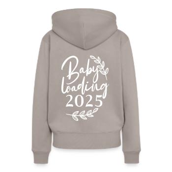 Chargement de bébé en 2025, je serai maman en 2025 - Sweat à capuche Premium bio Femme - taupe - Dos - Julia (174cm)