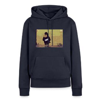 Der Rabe, der Dieb - Frauen Premium Bio Hoodie - Navy - Vorne - Julia (174cm)