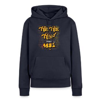Tête de hip-hop depuis 1982 - 43 ans de vrai flow - Sweat à capuche Premium bio Femme - bleu marine - Devant - Julia (174cm)