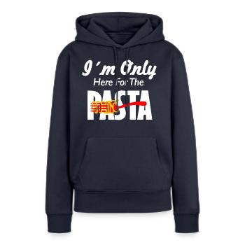 Pasta Shirt Ich bin nur für die Pasta da - Frauen Premium Bio Hoodie - Navy - Vorne - Julia (174cm)