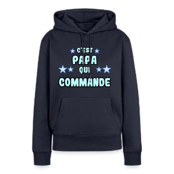 C'est papa qui commande - Sweat à capuche Premium bio Femme - bleu marine - Devant - Julia (174cm)