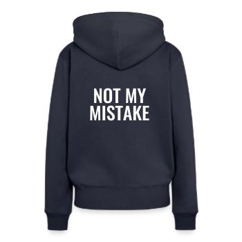 Not My mistake innocent innocence malchance maladroité - Sweat à capuche Premium bio Femme - bleu marine - Dos - Julia (174cm)