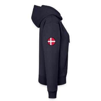 Marqué par le Danemark - Sweat à capuche Premium bio Femme - bleu marine - Droite - Julia (174cm)