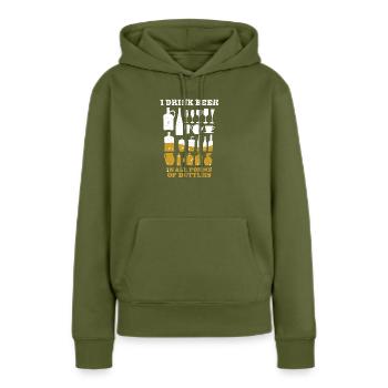 Les amateurs de bière - Sweat à capuche Premium bio Femme - kaki - Devant - Julia (174cm)