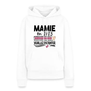 Mamie 2023 Grand-Mère Retraitée Retraite Cadeau - Sweat à capuche Premium bio Femme - blanc - Devant - Julia (174cm)