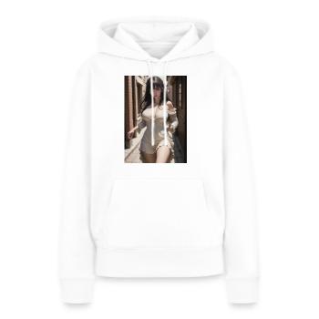 Femme dans une ruelle, ville,IA générée - Sweat à capuche Premium bio Femme - blanc - Devant - Julia (174cm)