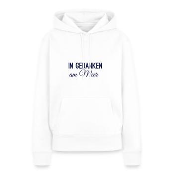 In Gedanken am Meer - Frauen Premium Bio Hoodie - Weiß - Vorne - Julia (174cm)