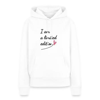Je suis une édition limitée - Sweat à capuche Premium bio Femme - blanc - Devant - Julia (174cm)