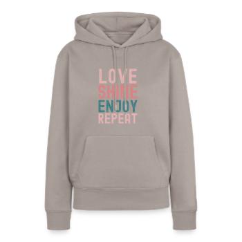 "Aimer, Briller, Profiter, Répéter : - Sweat à capuche Premium bio Femme - taupe - Devant - Julia (174cm)