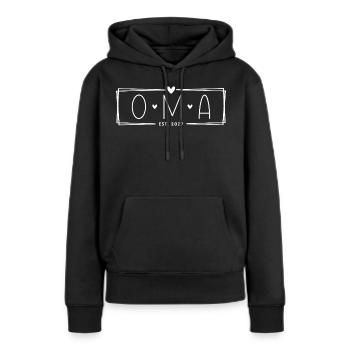 Oma Est 2027 - Frauen Premium Bio Hoodie - Schwarz - Vorne - Julia (174cm)