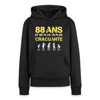 88 ans Femme humour mamie - Sweat à capuche Premium bio Femme - noir - Devant - Julia (174cm)