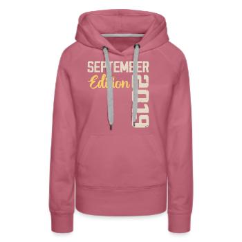 September 2019 - 5th Anniversary September 2019 - Women’s Premium Organic Hoodie - mauve - Front - Isabella (175cm)