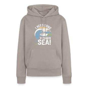 Vitamin Sea | Sea & Travel - Women’s Premium Organic Hoodie - taupe - Front - Julia (174cm)