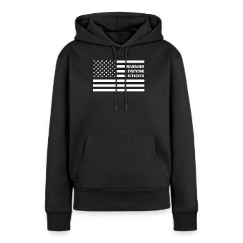 Denken Sie daran, dass alle RED Friday Troops eingesetzt haben - Frauen Premium Bio Hoodie - Schwarz - Vorne - Julia (174cm)