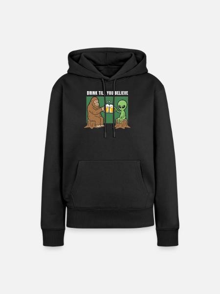 Prost mit Alien und Sasquatch - Frauen Premium Bio Hoodie - Schwarz