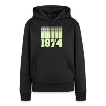 1974 - Frauen Premium Bio Hoodie - Schwarz - Vorne - Julia (174cm)