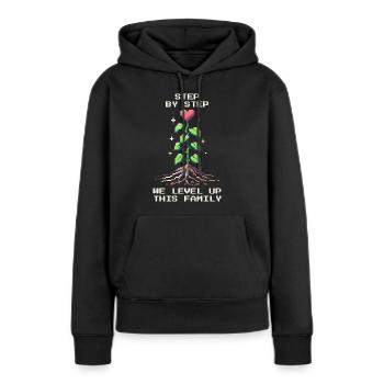 Étape par étape : Faire monter de niveau la famille | Patchwork - Sweat à capuche Premium bio Femme - noir - Devant - Julia (174cm)
