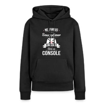 Sous-estimer une retraitée avec sa console - Sweat à capuche Premium bio Femme - noir - Devant - Julia (174cm)