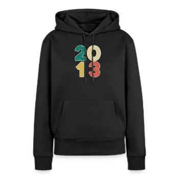 2013 - Année 2013 - Année 2013 - Sweat à capuche Premium bio Femme - noir - Devant - Julia (174cm)