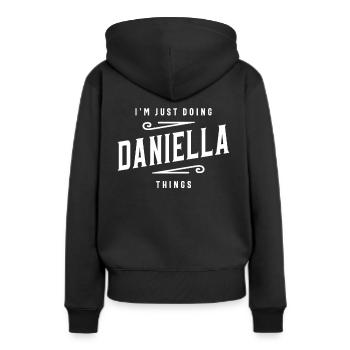Je fais juste Daniella Things Nom personnalisé - Sweat à capuche Premium bio Femme - noir - Dos - Julia (174cm)