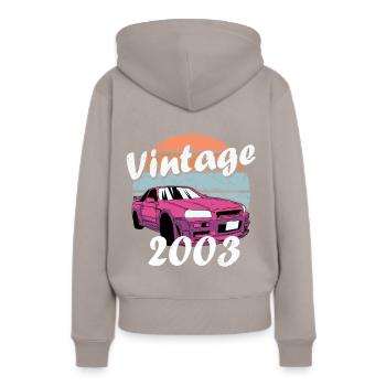 20. Geburtstag Geschenkidee Jahrgang 2003 - Frauen Premium Bio Hoodie - Taupe - Hinten - Julia (174cm)