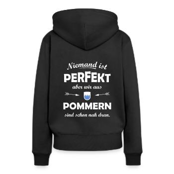 Die Provinz Pommern - Frauen Premium Bio Hoodie - Schwarz - Hinten - Julia (174cm)