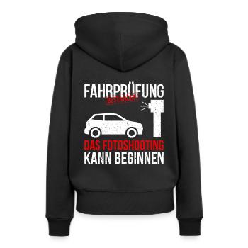Führerschein bestanden fotoshooting - Frauen Premium Bio Hoodie - Schwarz - Hinten - Julia (174cm)
