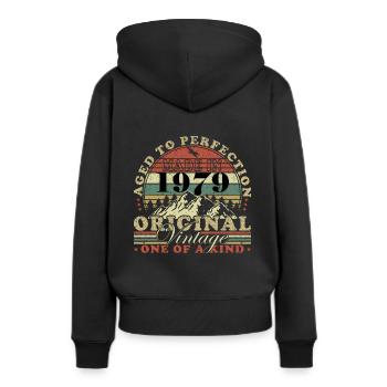 Made in 1979 Aged in perfection - Frauen Premium Bio Hoodie - Schwarz - Hinten - Julia (174cm)