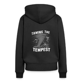 Erlebe Die Faszinierende Welt Des Tornadojagens - Frauen Premium Bio Hoodie - Schwarz - Hinten - Julia (174cm)