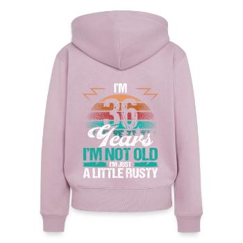 36 Idée d’anniversaire Drôle Je ne suis pas vieux Humour Année36 - Sweat à capuche zippé Premium bio Femme - rose poudré - Dos - Julia (174cm)