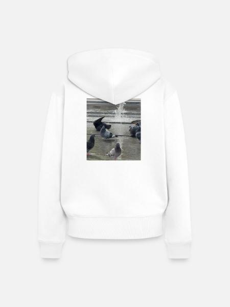 Taubenliebe am Brunnen - Frauen Premium Bio Zip Hoodie - Weiß