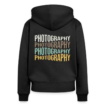 Fotografie - Frauen Premium Bio Zip Hoodie - Schwarz - Hinten - Julia (174cm)