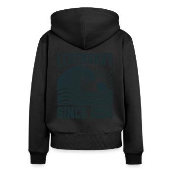 Légendaire depuis 1956 Birthday Wave - Sweat à capuche zippé Premium bio Femme - noir - Dos - Julia (174cm)
