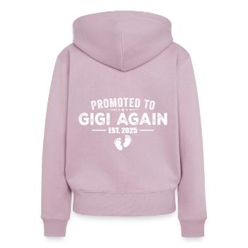 Promoted To Gigi Again 2025 Pregnancy Announcement - Sweat à capuche zippé Premium bio Femme - rose poudré - Dos - Julia (174cm)