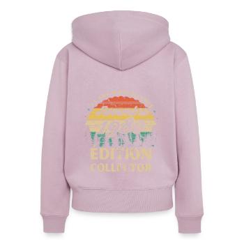 43 ans Novembre 1980 édition collector - Sweat à capuche zippé Premium bio Femme - rose poudré - Dos - Julia (174cm)