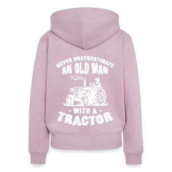 Ne sous-estimez jamais un vieil homme avec un tracto - Sweat à capuche zippé Premium bio Femme - rose poudré - Dos - Julia (174cm)