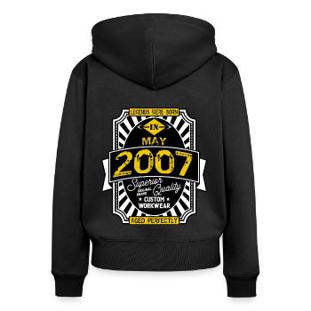 2007 MAI - Frauen Premium Bio Zip Hoodie - Schwarz - Hinten - Julia (174cm)