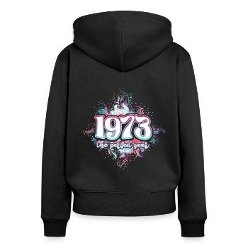 Fête Anniversaire Femme 1973 50 Ans Anniversaire - Sweat à capuche zippé Premium bio Femme - noir - Dos - Julia (174cm)