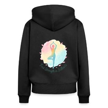 Yoga Mandala Spruch – Find Strength in Stillness - Frauen Premium Bio Zip Hoodie - Schwarz - Hinten - Julia (174cm)