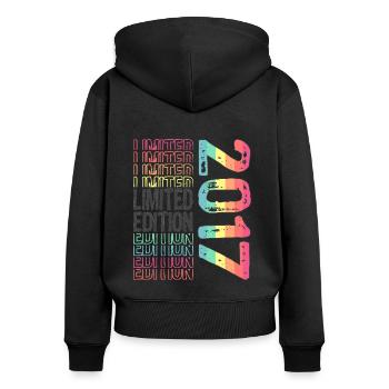 Limited Edition seit 2017 Geburtstag Vintage 2017 - Frauen Premium Bio Zip Hoodie - Schwarz - Hinten - Julia (174cm)