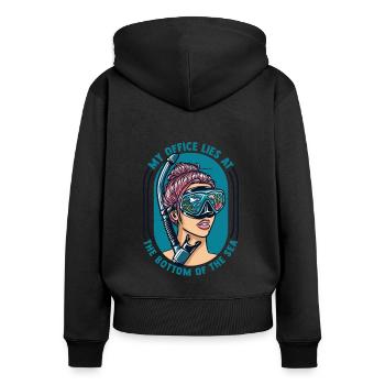 My Office Lies At The Bottom Of The Sea - Frauen Premium Bio Zip Hoodie - Schwarz - Hinten - Julia (174cm)