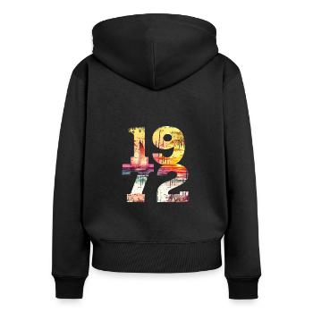 Millésime 1972 - Sweat à capuche zippé Premium bio Femme - noir - Dos - Julia (174cm)