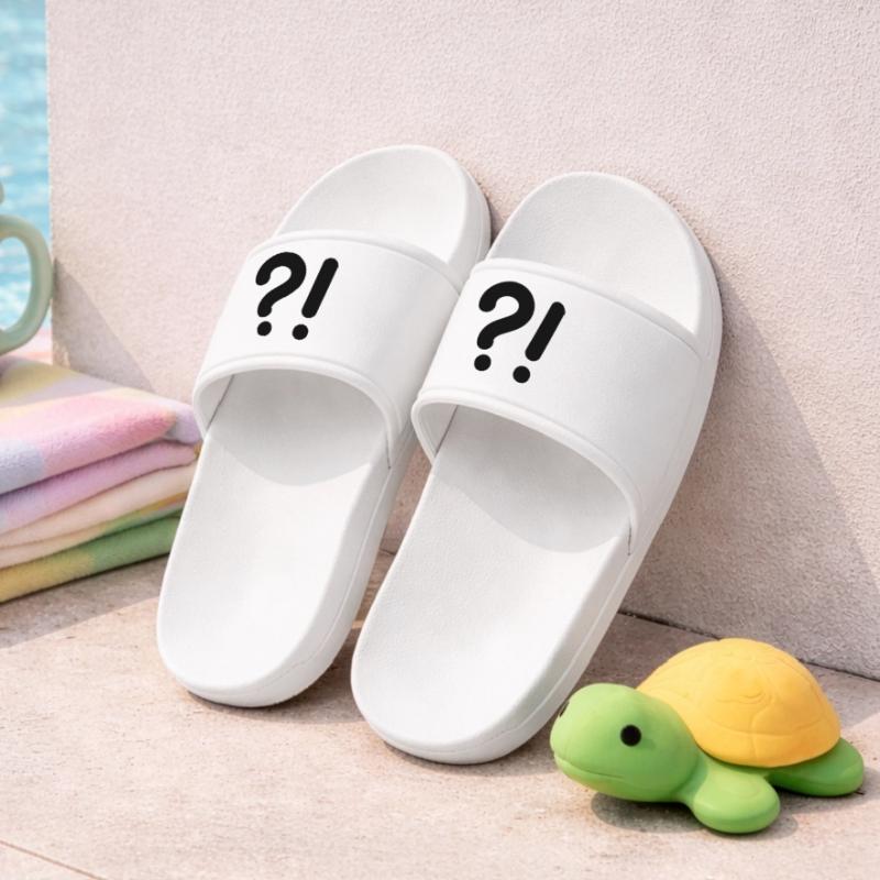 Question marks and exclamation marks Kids’ Pool Sliders