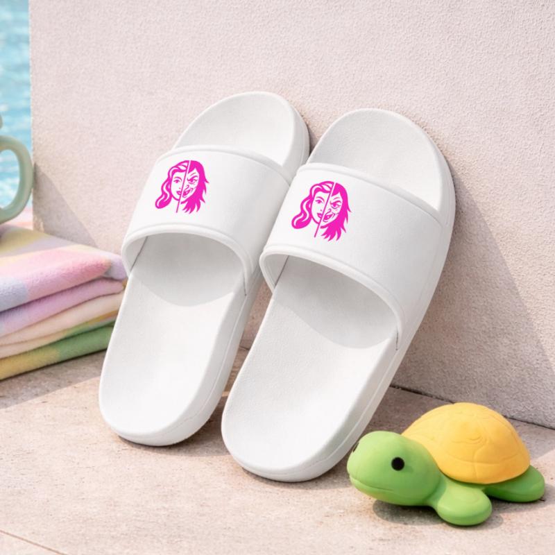 Split Face Contrast Kids’ Pool Sliders