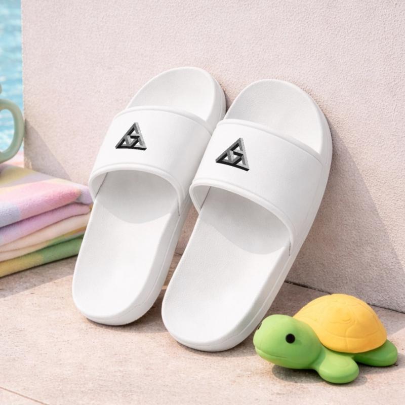 Optical Illusions Design Triangle Kids’ Pool Sliders