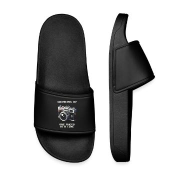 Grinding XP | Photo by photo better, photography - Kids’ Pool Sliders - black - Front