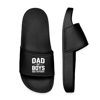 Dad of Boys – Stolzer Jungen Papa Spruch - Kinder Badelatschen - Schwarz - Vorne